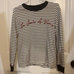 Nordstrom long sleeve top with French Script